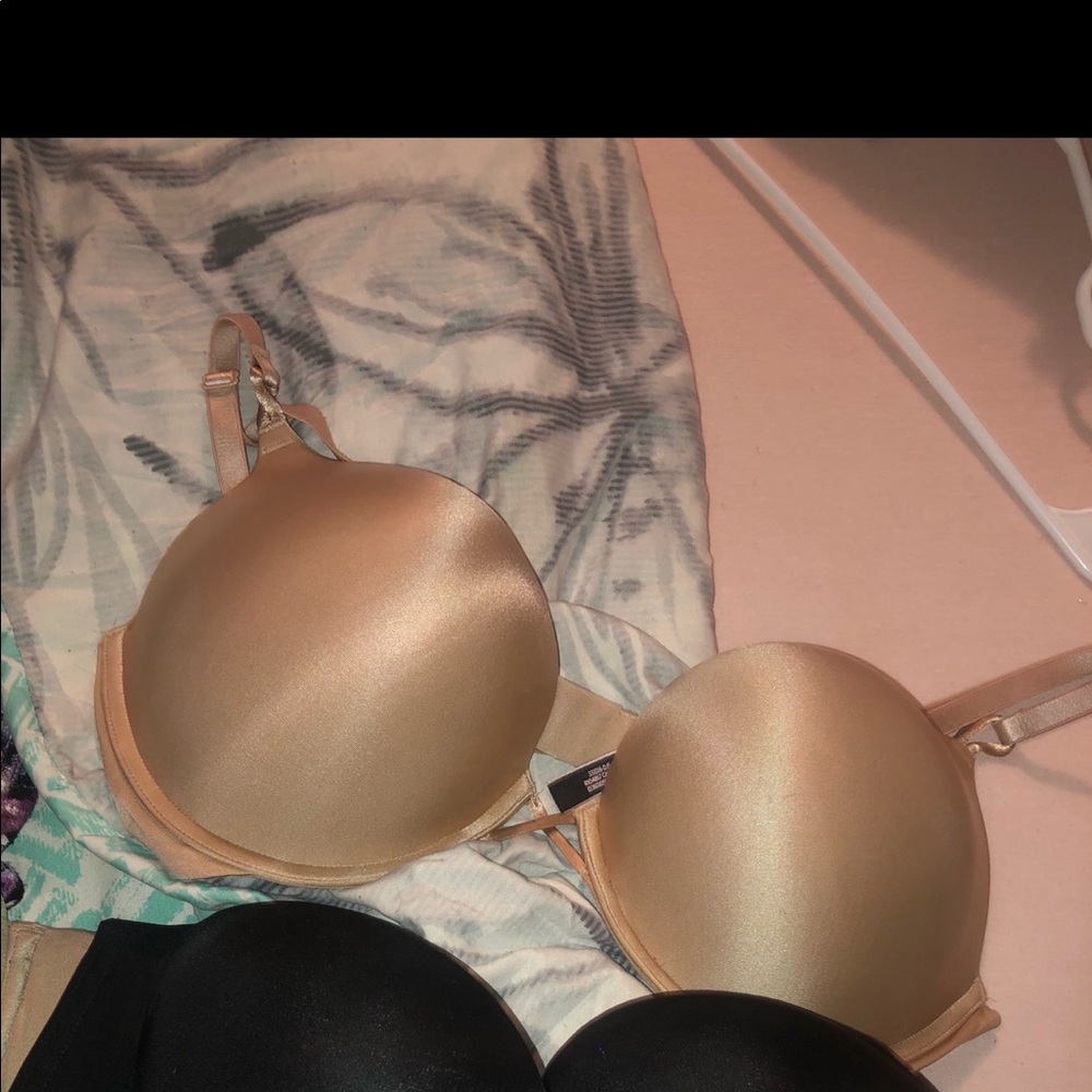 38c Victoria’s Secret bombshell bra nwot